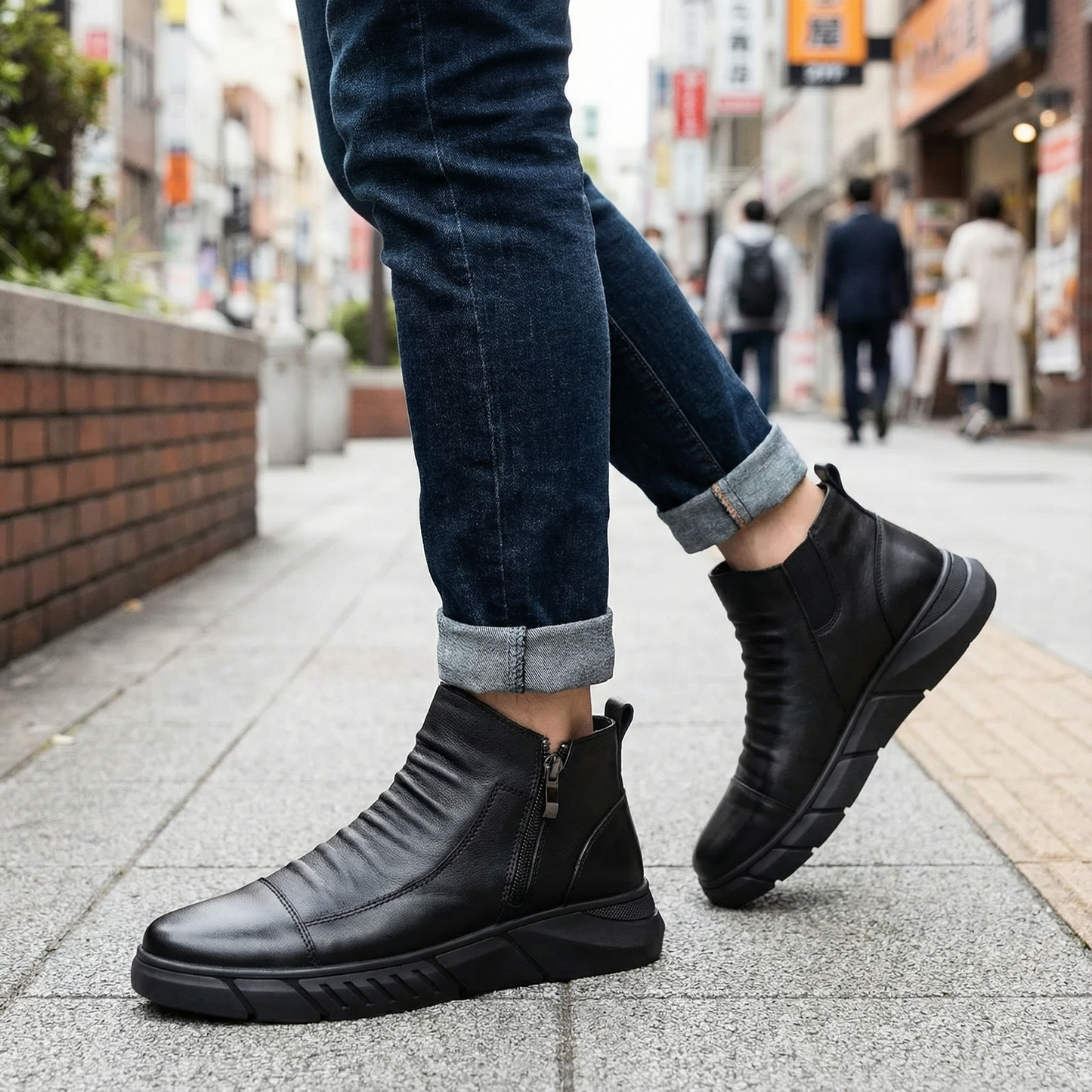 AUREMI™ 牛革サイドジップブーツ（メンズ）