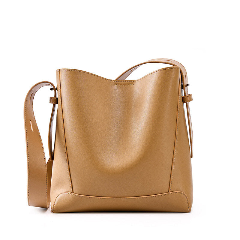 AUREMI™ 本革バケットバッグ